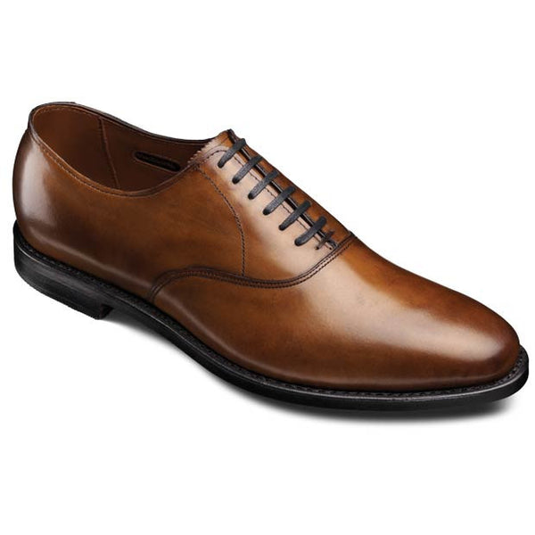 Allen edmonds carlyle plain toe oxford top